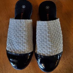 🌟 LIKE NEW 🌟 Bernie Mev Riviera flat